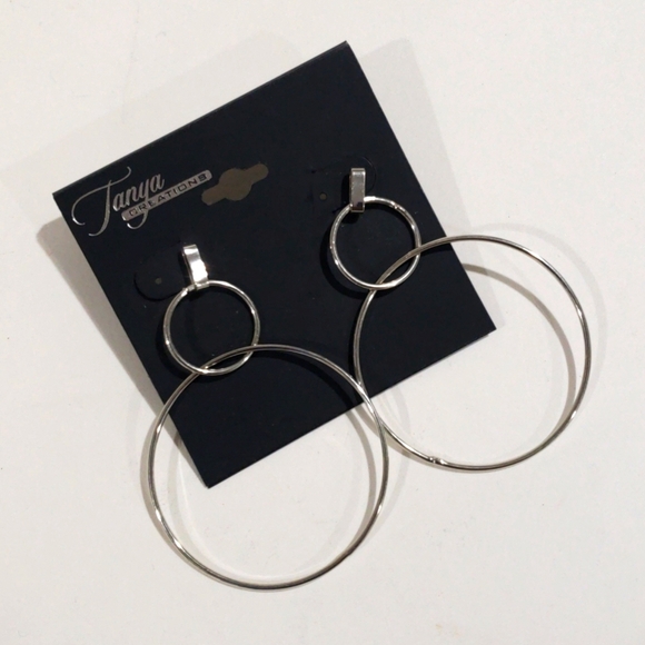 Silver tone Double Hoops Interconnected 2.5-in drop Earrings - Women's Jewelry - Picture 4 of 10